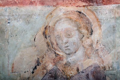 Zidna slika svete Ane Samotreće i dvije svetice